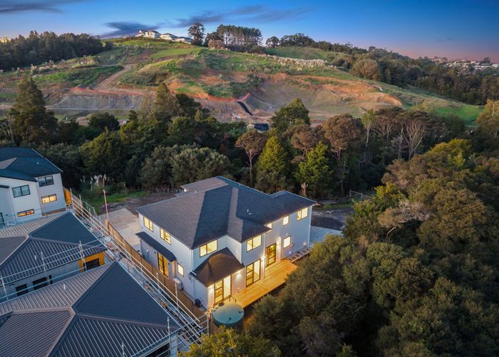 at 8 Breeze Lane, Silverdale, Rodney, Auckland