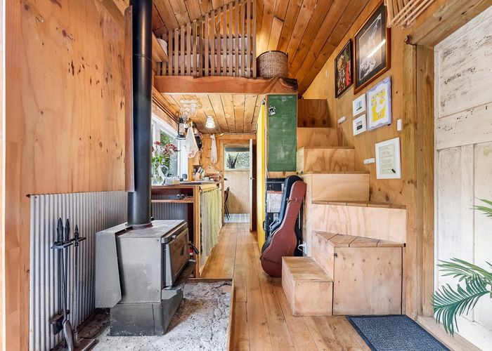  at 159 Pinehaven Road, Pinehaven, Upper Hutt