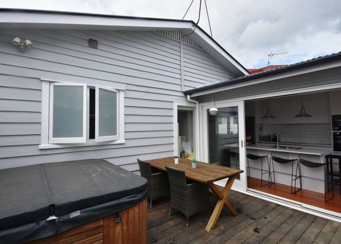  at 10 Myrtle Street, Morningside, Auckland City, Auckland
