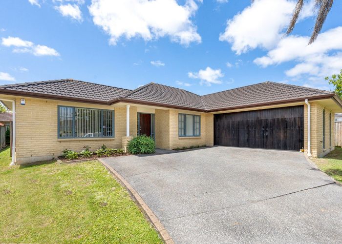  at 8 Gilford Place, East Tamaki Heights, Manukau City, Auckland