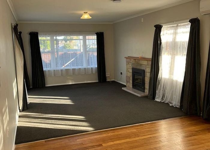  at 27 Nevada Road, Silverdale, Hamilton