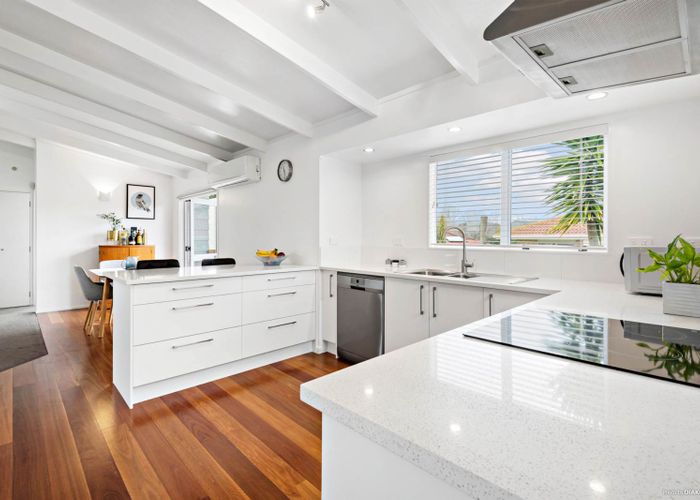  at 1/98 CHISLEHURST ST, Henderson, Auckland