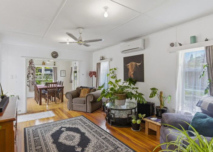  at 13 Rua Road, Paraparaumu Beach, Kapiti Coast, Wellington