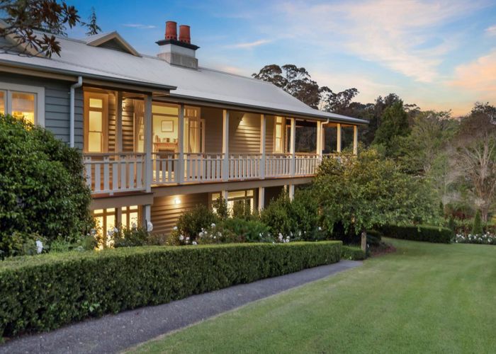  at 3 Daphne Harden Lane, Paremoremo, Auckland
