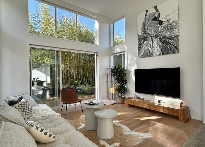  at 18 Macbeth Court, Milford, North Shore City, Auckland