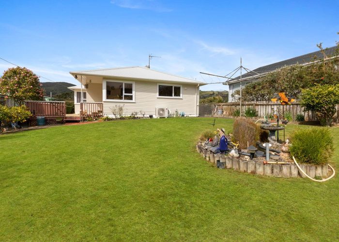  at 35 Ranui Terrace, Tawa, Wellington