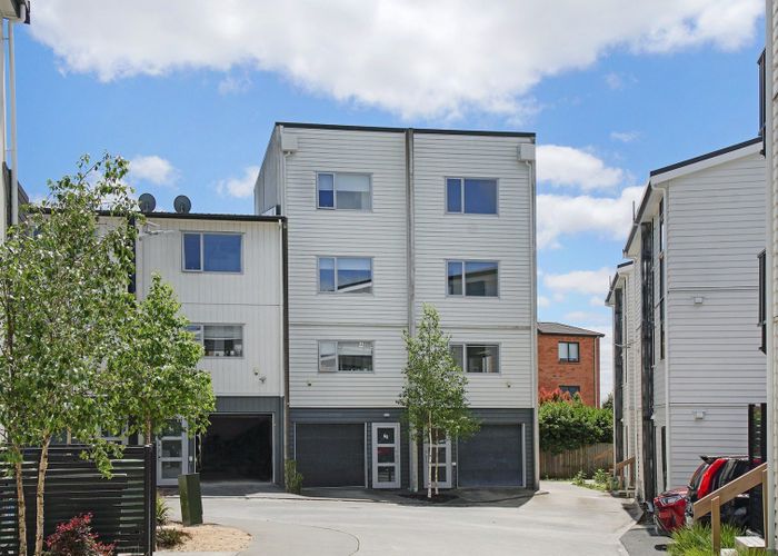  at 60 Niu Lane, Te Atatu South, Waitakere City, Auckland