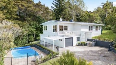  at 35 McDowell Crescent, Hillcrest, Auckland
