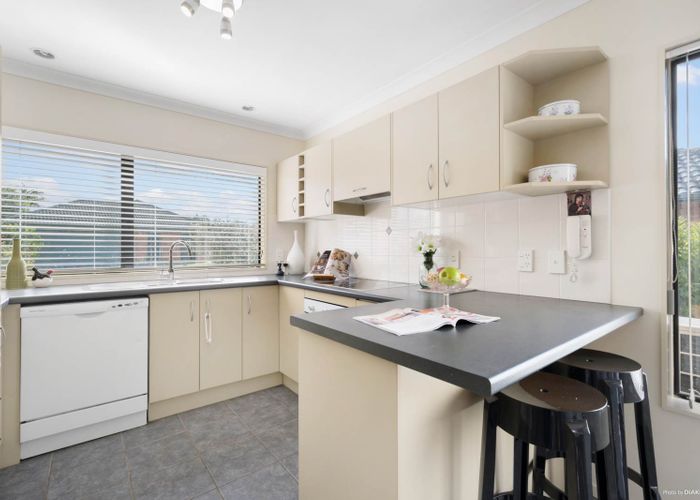  at 5 Tiel Lane, Papakura, Papakura