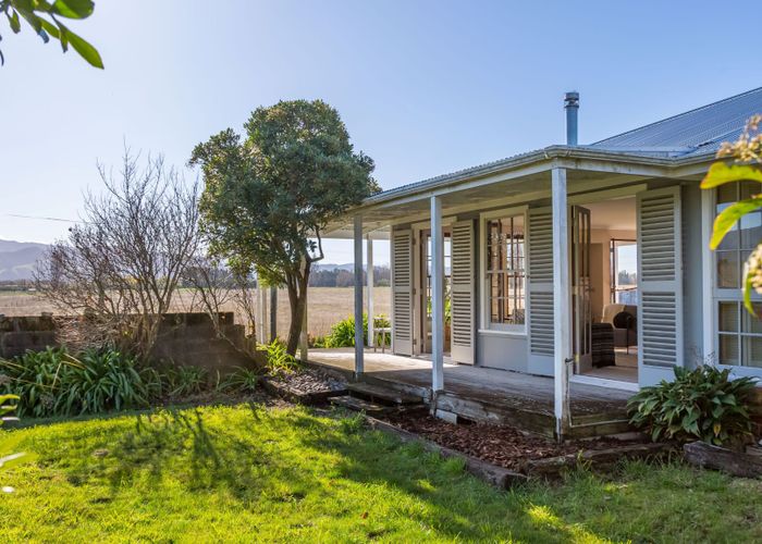  at 1517 State Highway 2, Tauwharenīkau, Tauherenikau