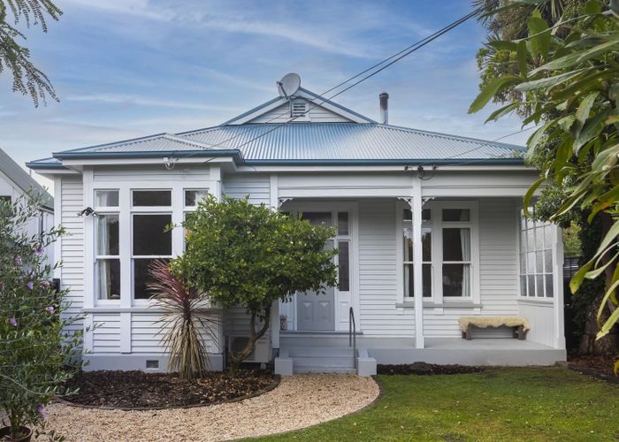  at 17 Reeves Road, Opawa, Christchurch