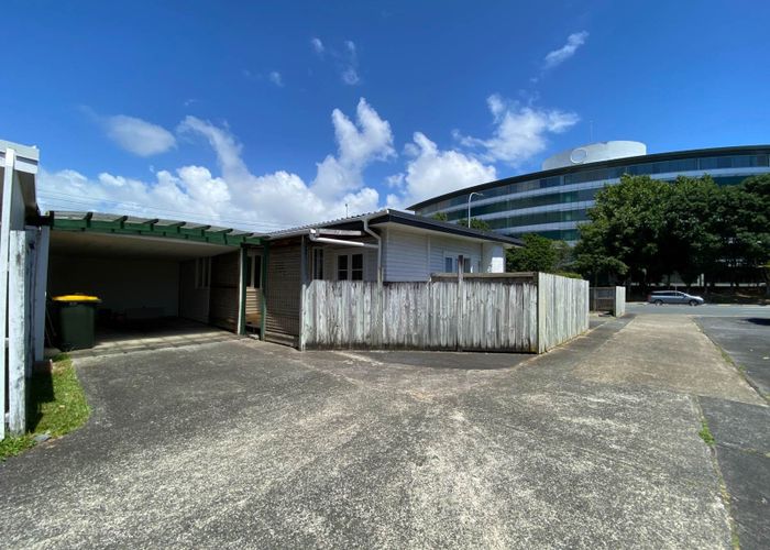  at 1/6 Northcote Road, Takapuna, North Shore City, Auckland