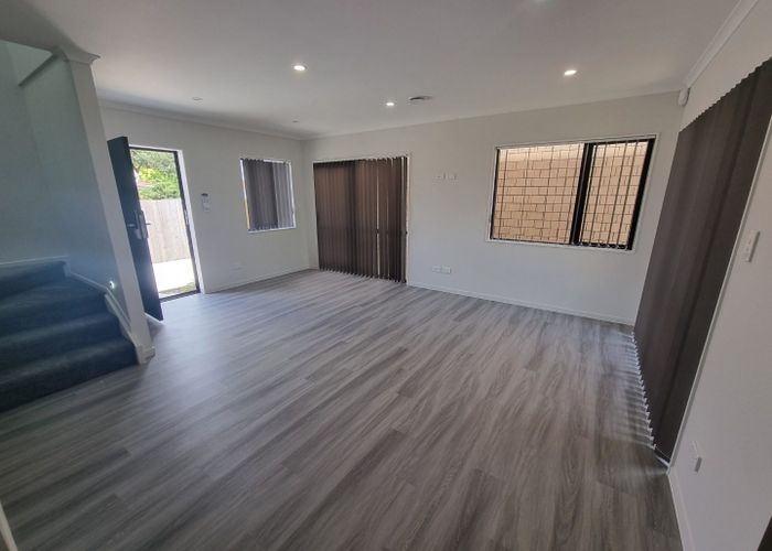  at 2/34 Tawa Crescent, Manurewa, Manukau City, Auckland