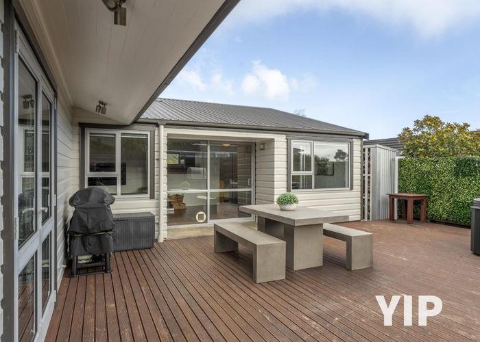  at 8 Gow Street, Newlands, Wellington