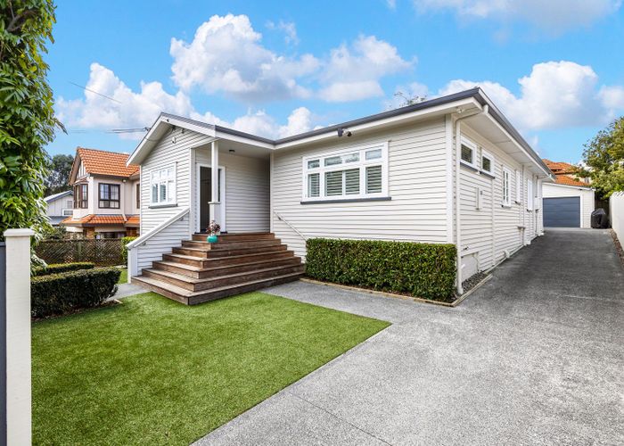  at 2 Kingsford Road, Mount Eden, Auckland