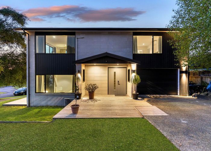  at 2 & 2A Sunvista Avenue, Albany, North Shore City, Auckland