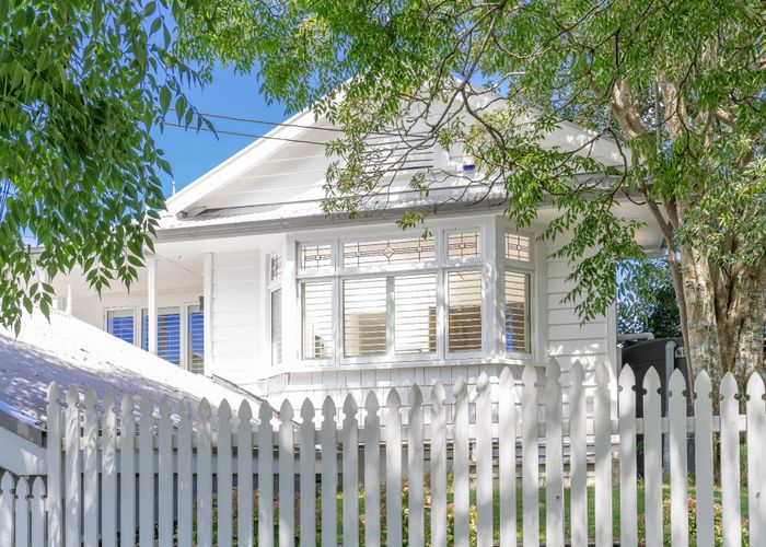  at 39 Tranmere Road, Sandringham, Auckland City, Auckland