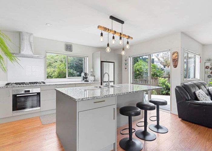  at 97A Bond Crescent, Forrest Hill, North Shore City, Auckland