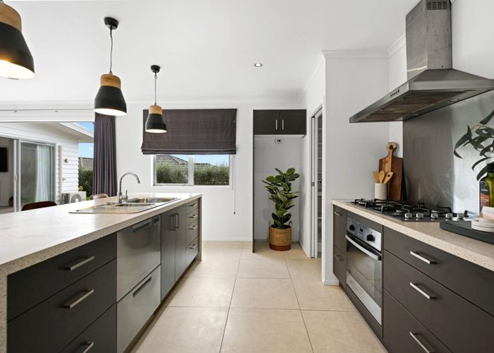  at 3 Cleeve Close, Huntington, Hamilton