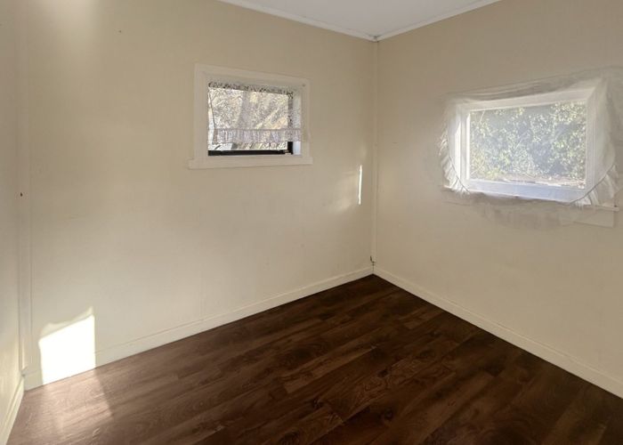  at 37 Manuka Street, Castlecliff, Whanganui