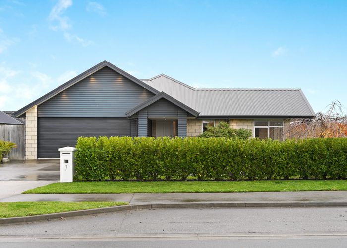  at 7 Bourke Drive, Cambridge, Cambridge