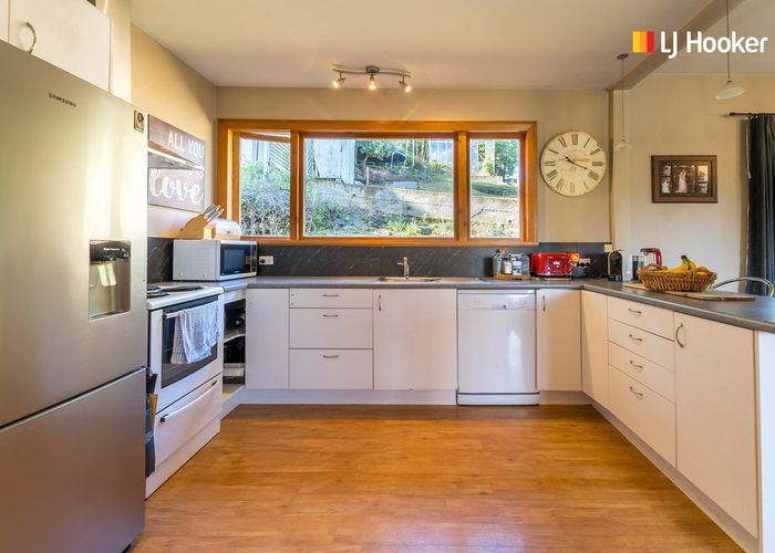  at 10 Castlewood Road, Company Bay, Dunedin