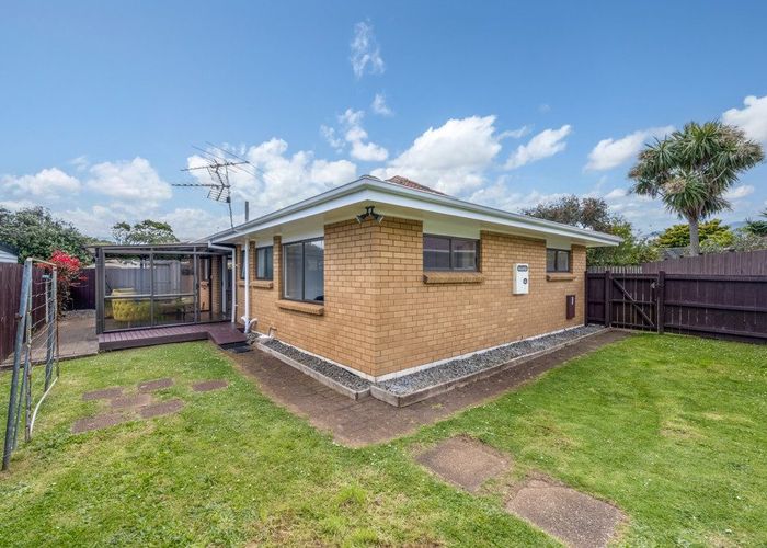  at 1/5 Colleen Norma Place, Half Moon Bay, Auckland