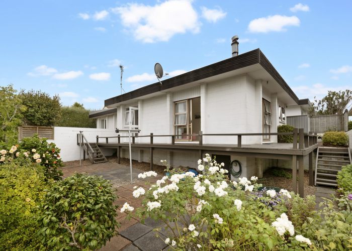  at 5/51 Uxbridge Road, Howick, Auckland