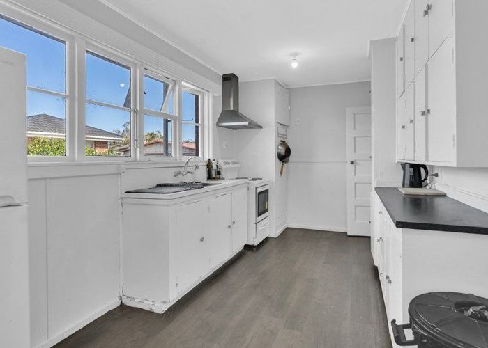  at 21 Ballantyne Avenue, Upper Riccarton, Christchurch City, Canterbury