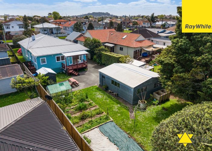  at 46 Winstone Road, Mount Roskill, Auckland City, Auckland