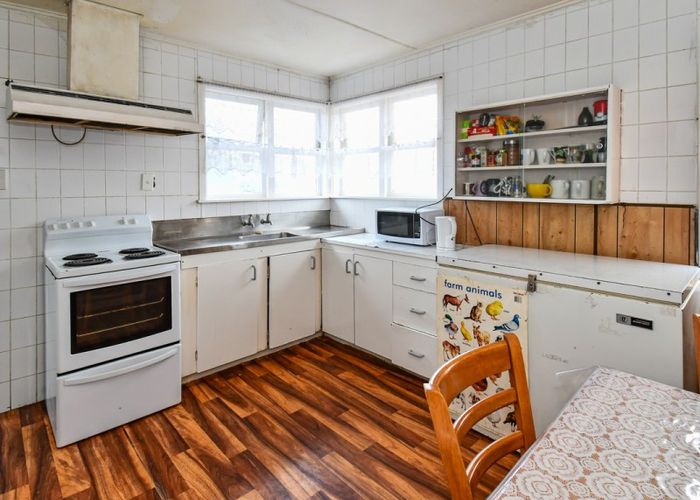  at 14 Mariner Street, Mangere, Auckland