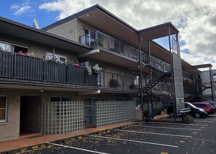  at 7/43 Woodward Rd, Mount Albert, Auckland City, Auckland