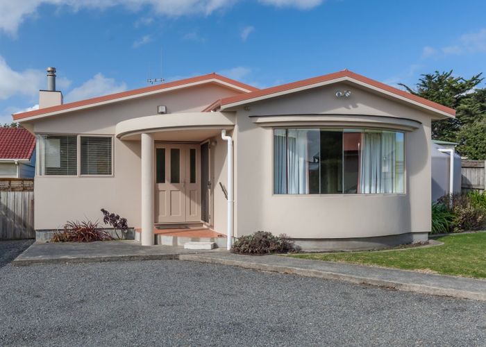  at 112 Rua Avenue, Waitarere Beach, Levin