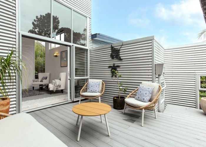  at 7a Stitchbird Close, Murrays Bay, North Shore City, Auckland