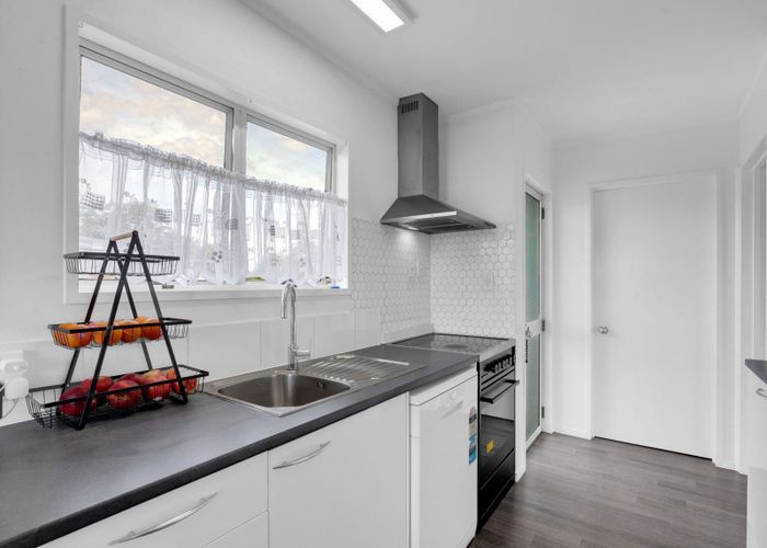  at 33 Hyde Avenue, Nawton, Hamilton, Waikato