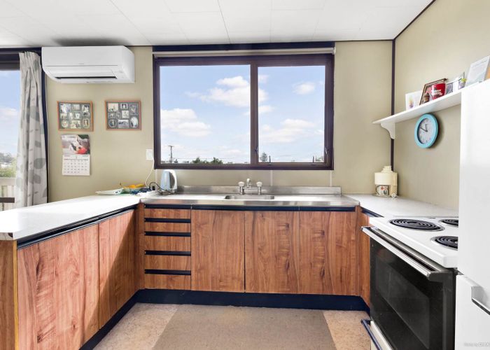  at 4/15 Evans Road, Glen Eden, Auckland