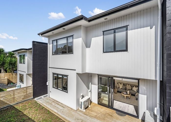  at 32C Apirana Avenue, Glen Innes, Auckland