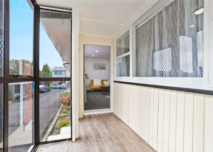  at 2/164 Blockhouse Bay Road, Avondale, Auckland City, Auckland
