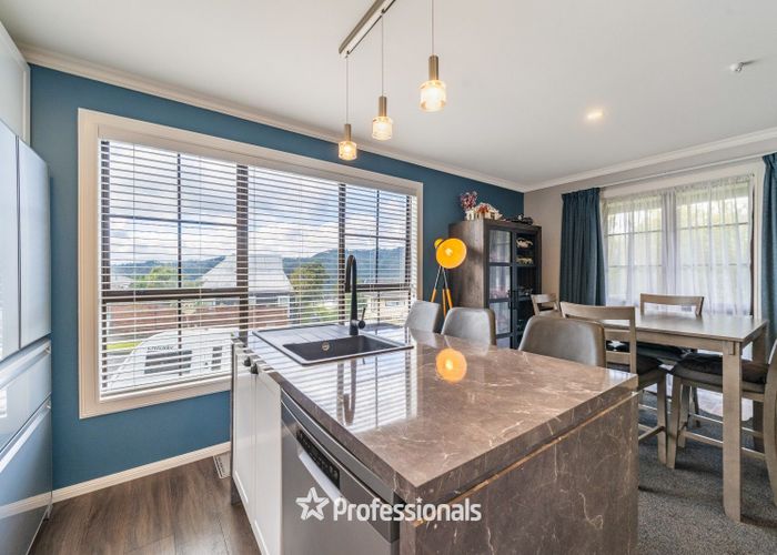  at 33 Fenchurch Grove, Stokes Valley, Lower Hutt, Wellington