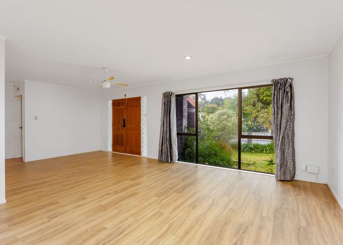  at 27 Greenvalley Rise, Glenfield, North Shore City, Auckland