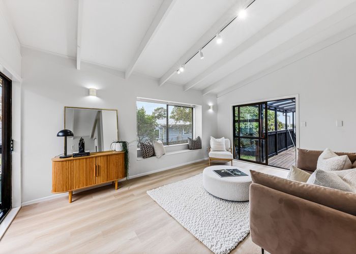  at 1/39 Sturges Road, Henderson, Waitakere City, Auckland