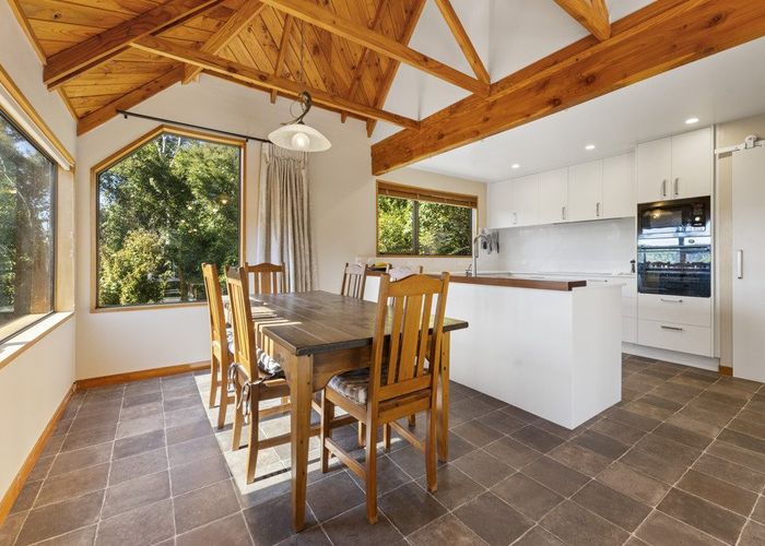  at 24 Garden Place, Glenleith, Dunedin, Otago