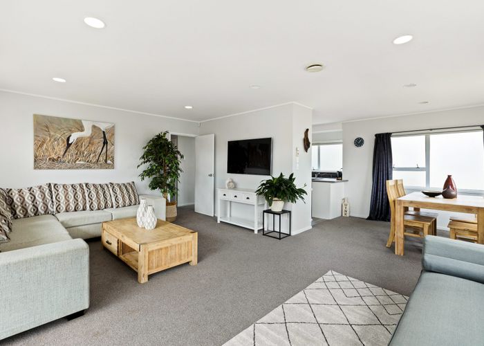  at 10 Royalty Rise, Red Beach, Whangaparāoa