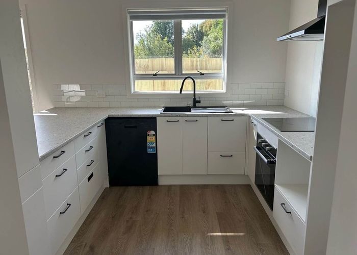  at 9 Awaroa Road, Helensville, Helensville