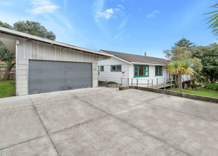  at 11 Roick Parade, Glen Eden, Waitakere City, Auckland