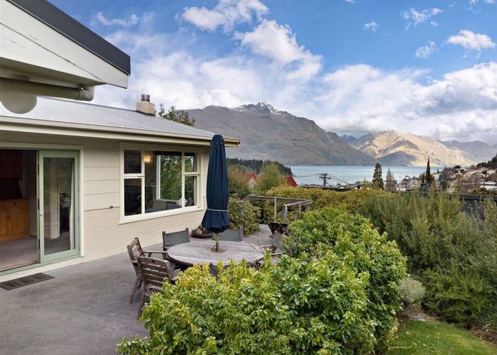  at 89 Hallenstein Street, Queenstown