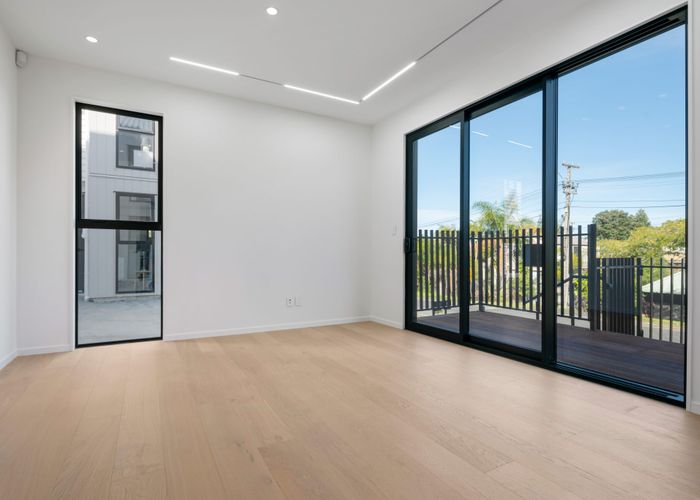 at 3/1 Montana Avenue, Murrays Bay, North Shore City, Auckland