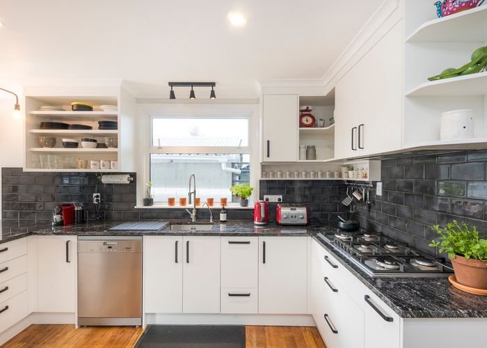  at 380 Ruahine Street, Terrace End, Palmerston North