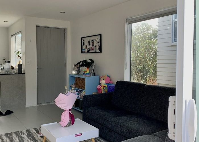  at 30A Powrie st, Glenfield, North Shore City, Auckland