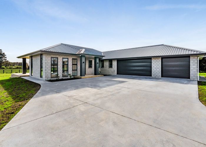  at 31 Ninia Road, Paraite, New Plymouth